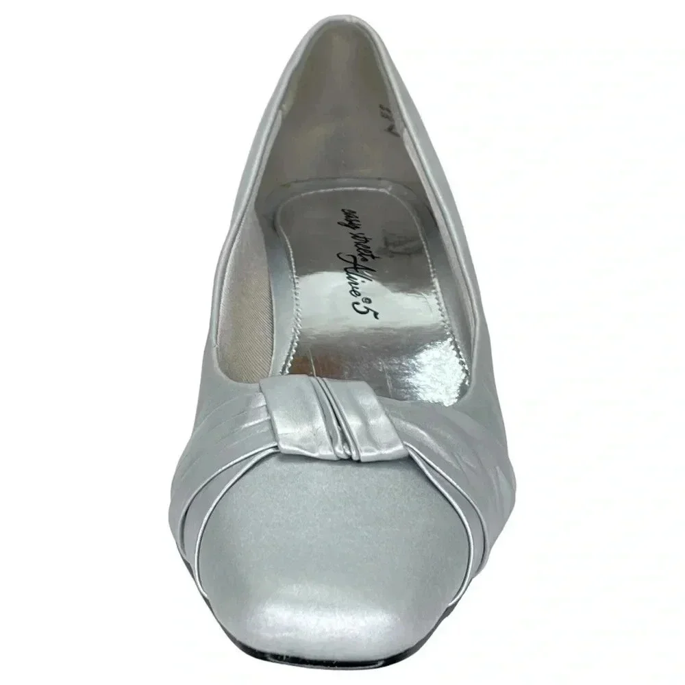 Easy Street Womens Heels 9M Waive Silver Satin